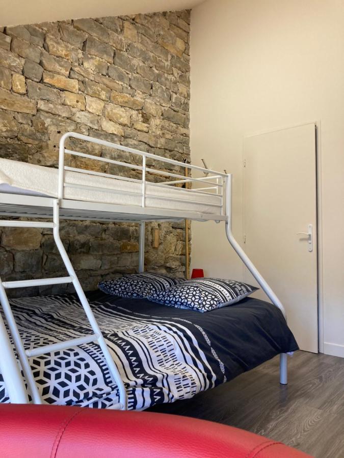 La Chambre du Tonneau Montigny-sur-l'Ain Extérieur photo