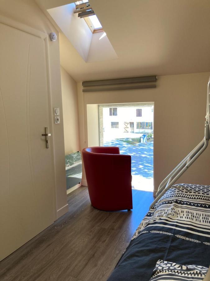 La Chambre du Tonneau Montigny-sur-l'Ain Extérieur photo