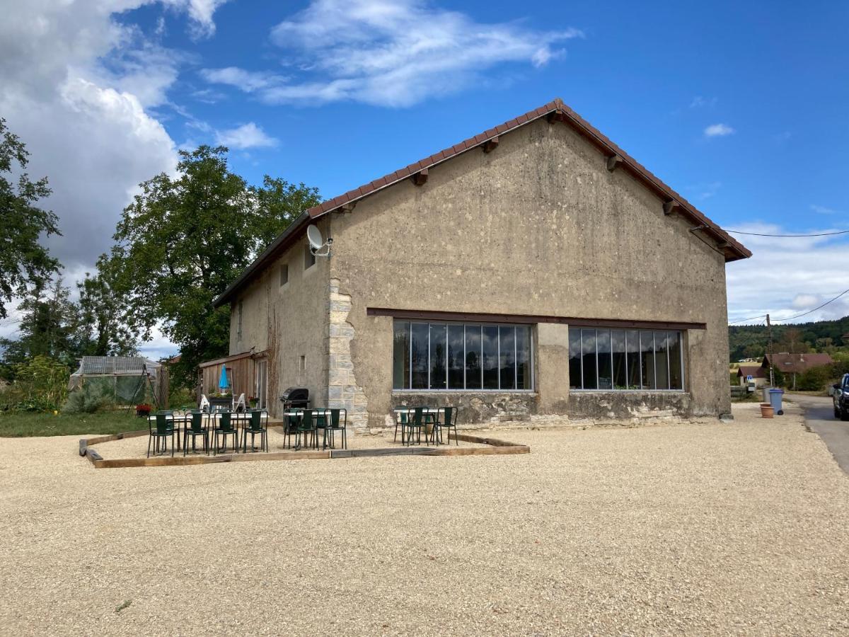 La Chambre du Tonneau Montigny-sur-l'Ain Extérieur photo